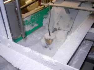 Moisture sensor in salt